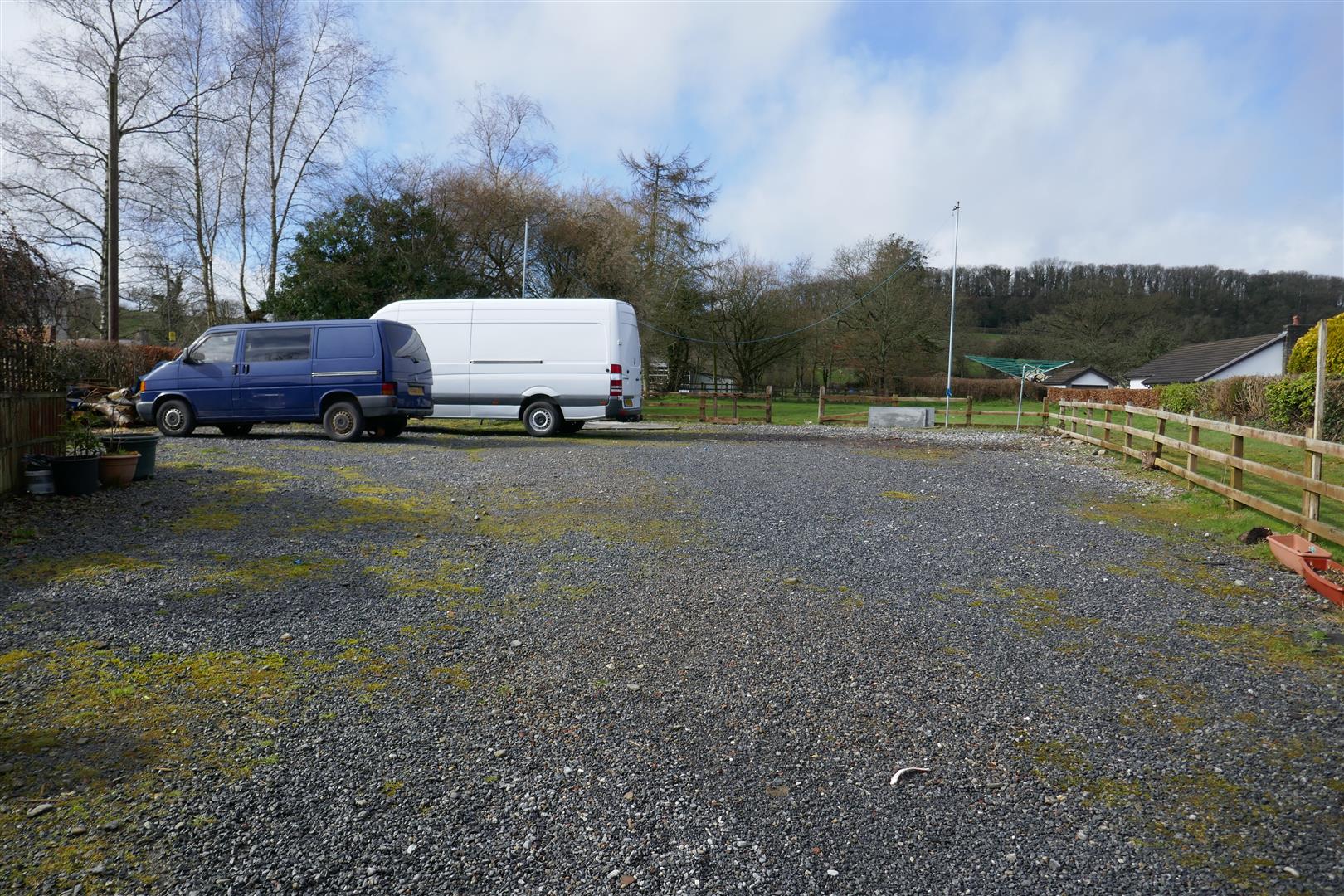 REAR PARKING AREA